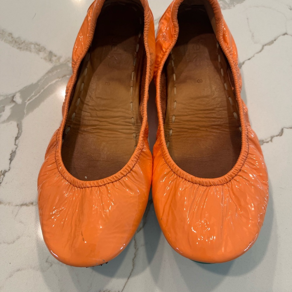 Tieks Patent Leather Coral Flats size 8 (sold out on website)